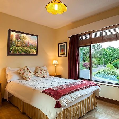Crossriver Bed And Breakfast Oughterard Exterior foto