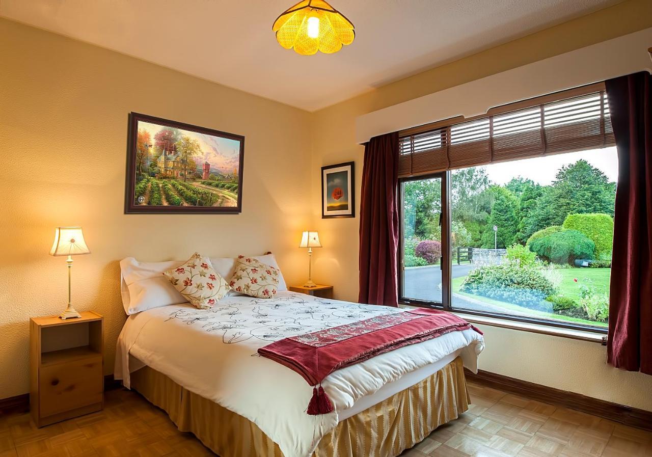 Crossriver Bed And Breakfast Oughterard Exterior foto